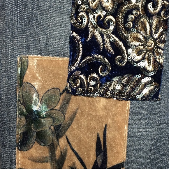 LOGO by Lori Goldstein Limited Edition Velvet Patchwork Jeans Medium Wash 8P - Picture 8 of 12